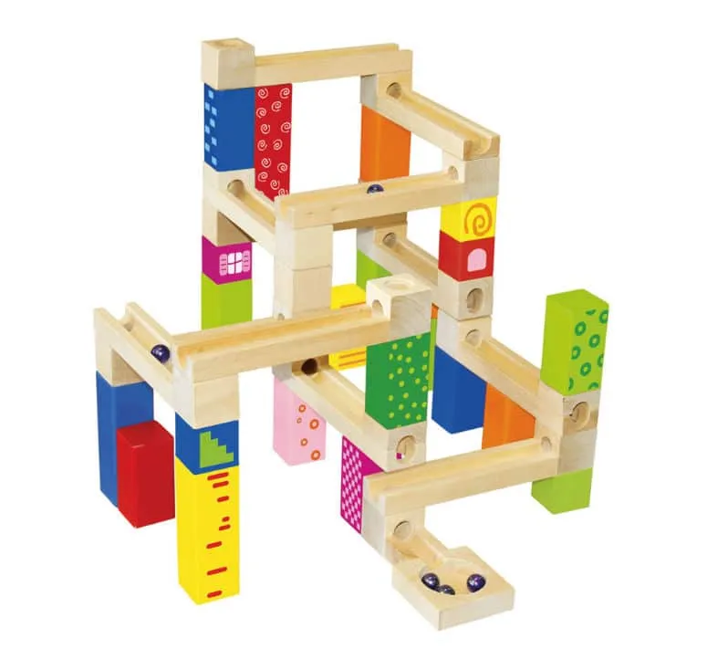 Drevená guľôčková dráha