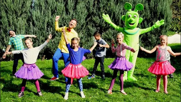 Miro Jaroš: Pri stole (pesnička)