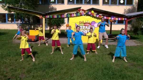 Ujo Ľubo: MDD (pesnička)